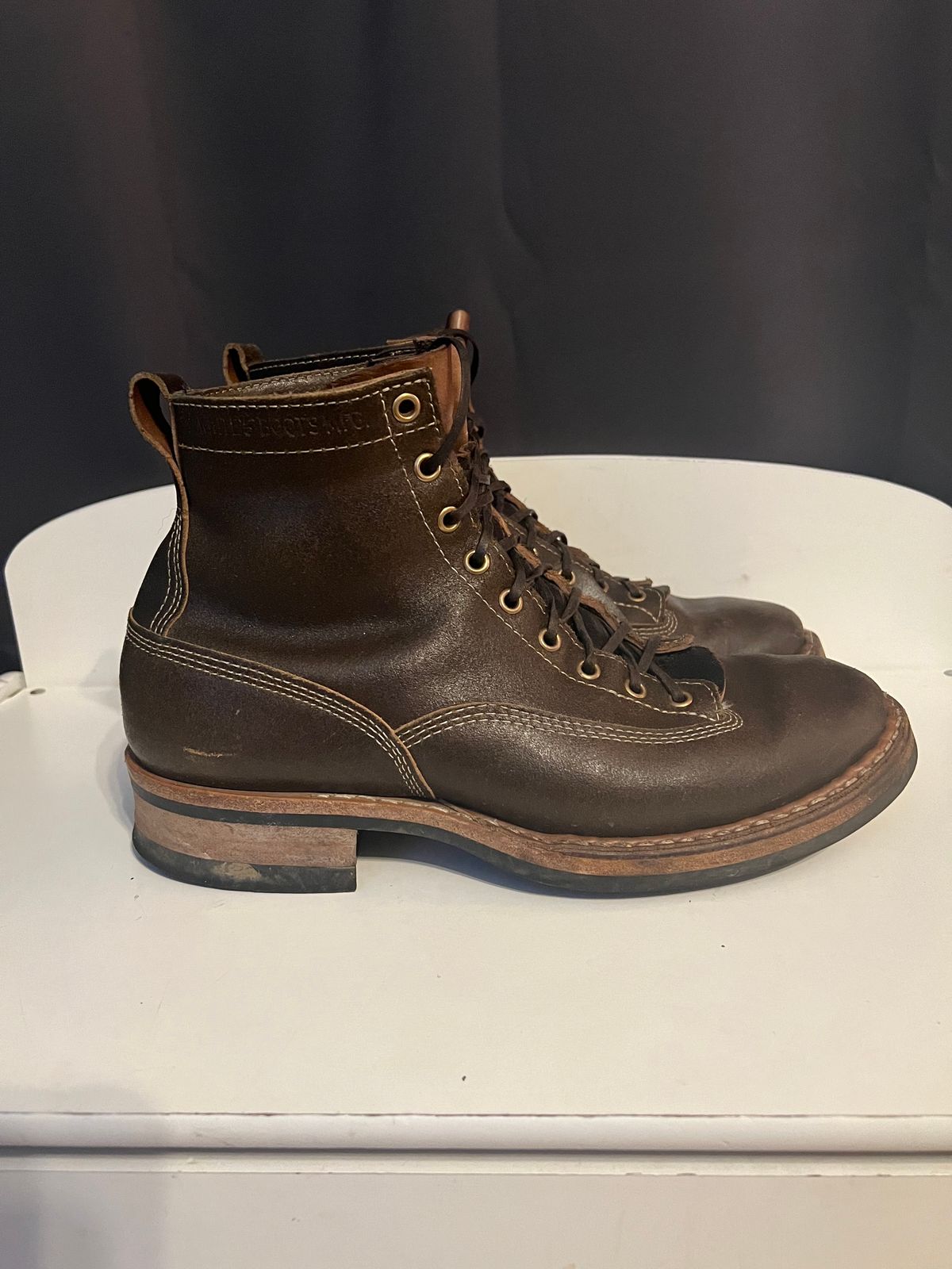 Photo by righturnclyde on January 5, 2023 of the White's Unlisted Model in Horween Olive Waxed Flesh.