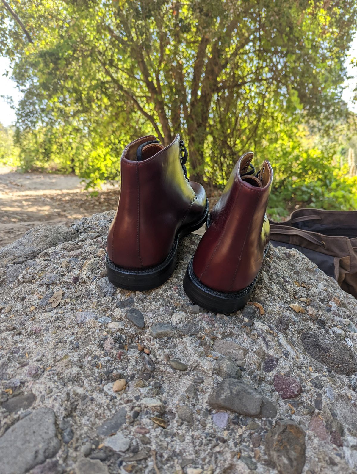 Photo by unlegends on October 2, 2022 of the Grant Stone Edward Boot in Horween Color 8 Chromexcel.