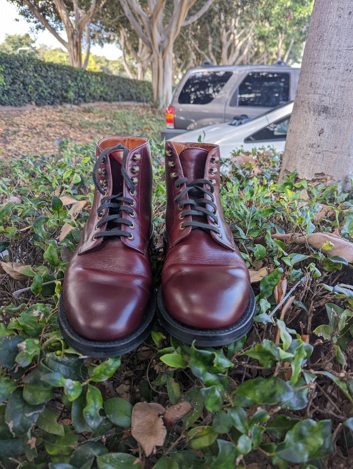 Photo by unlegends on November 2, 2022 of the Grant Stone Edward Boot in Horween Color 8 Chromexcel.