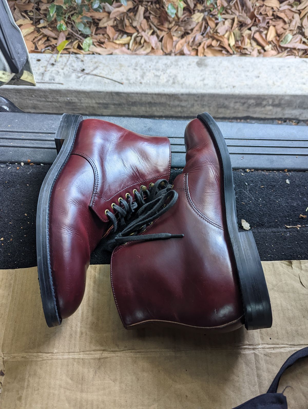 Photo by unlegends on November 2, 2022 of the Grant Stone Edward Boot in Horween Color 8 Chromexcel.