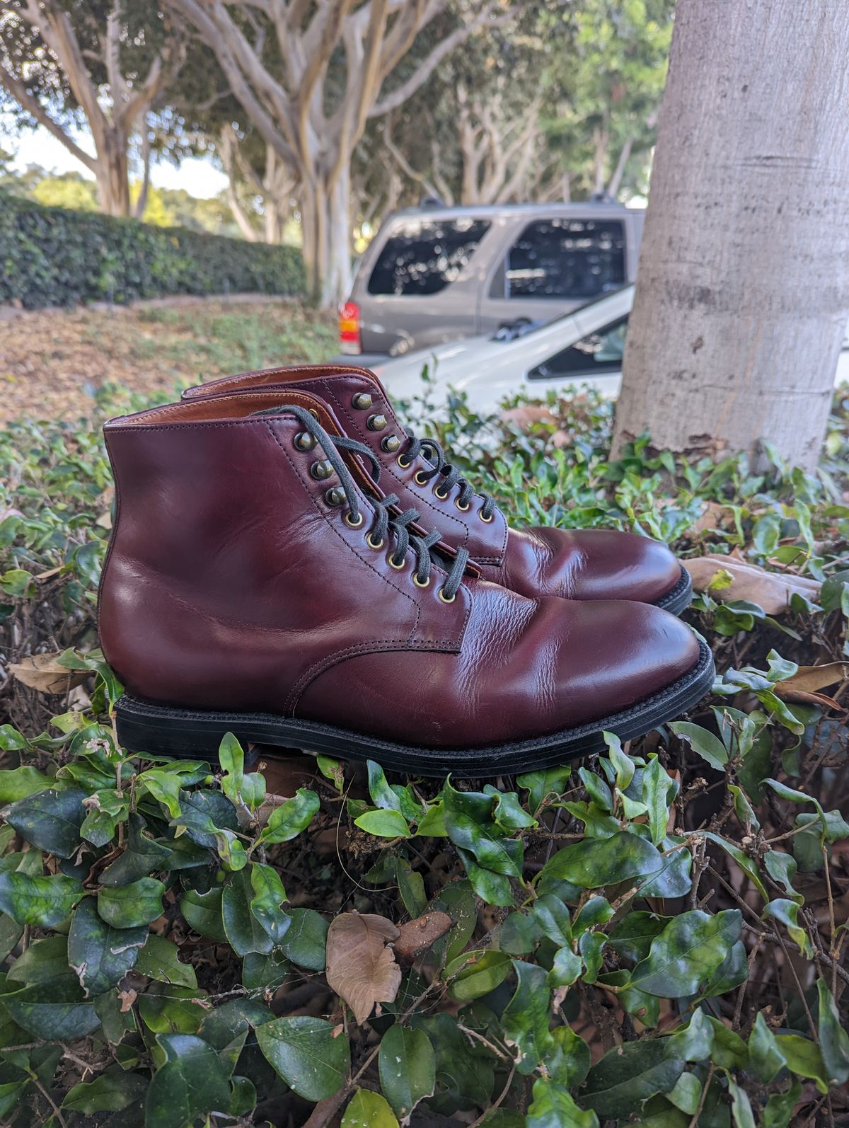 Photo by unlegends on November 2, 2022 of the Grant Stone Edward Boot in Horween Color 8 Chromexcel.