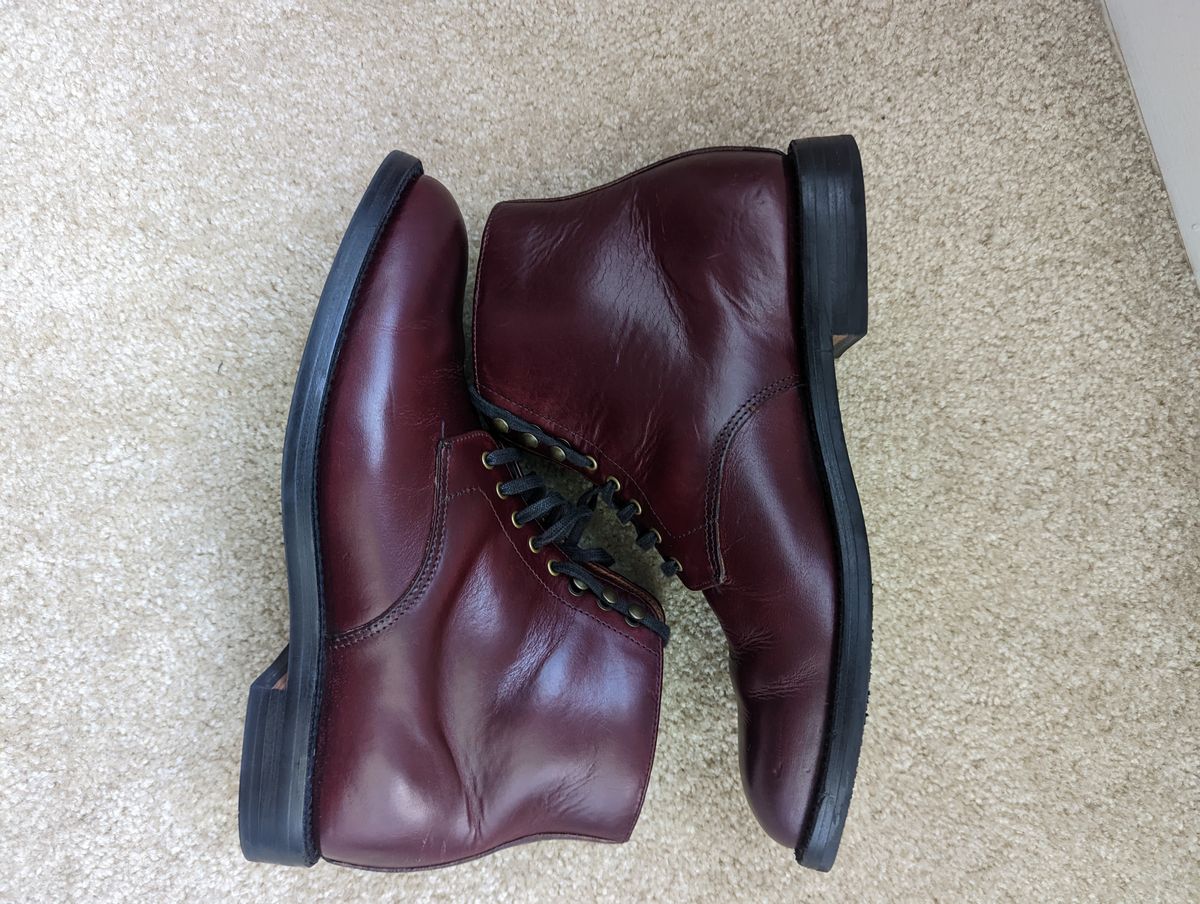 Photo by unlegends on December 3, 2022 of the Grant Stone Edward Boot in Horween Color 8 Chromexcel.