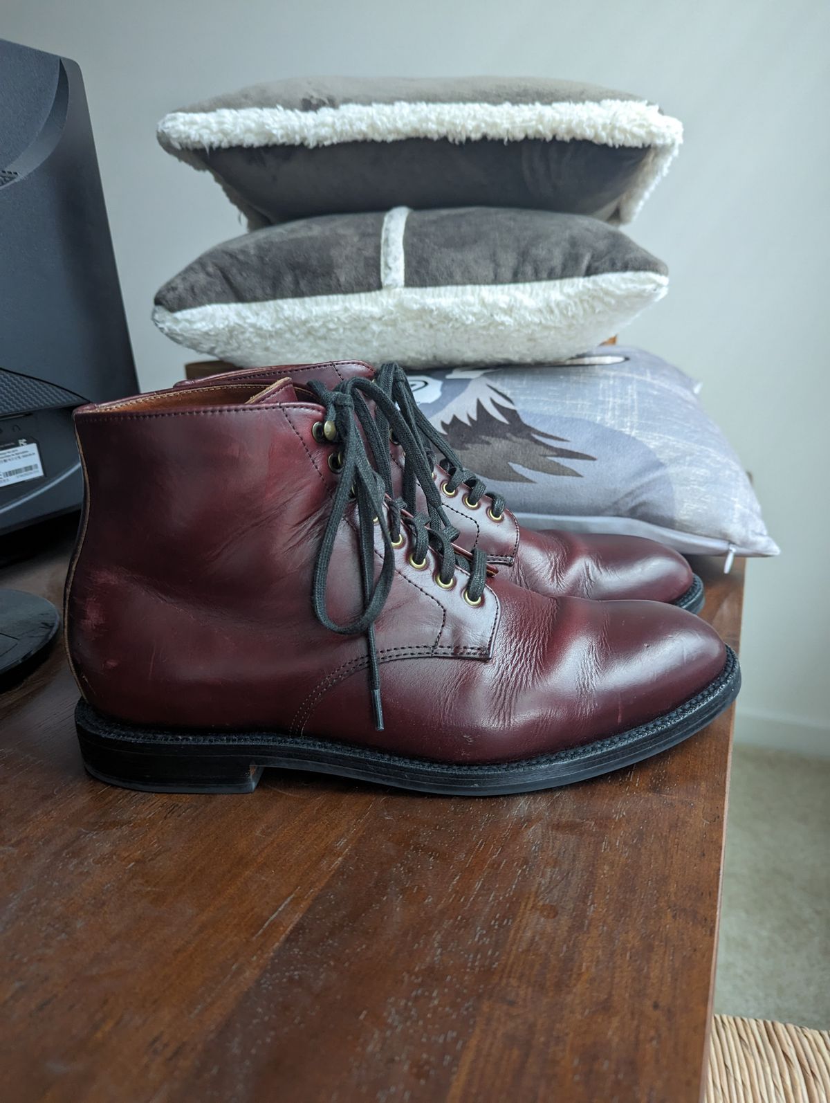Photo by unlegends on March 2, 2023 of the Grant Stone Edward Boot in Horween Color 8 Chromexcel.