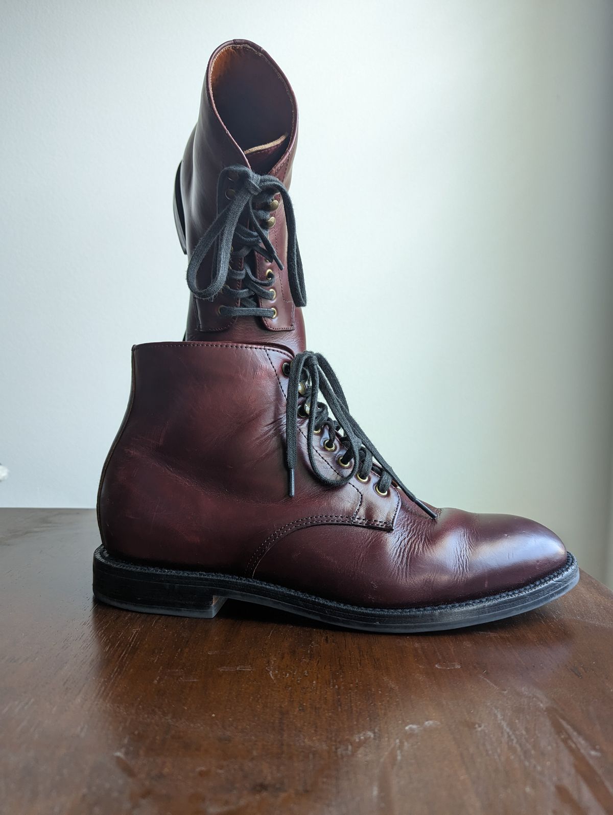 Photo by unlegends on April 2, 2023 of the Grant Stone Edward Boot in Horween Color 8 Chromexcel.