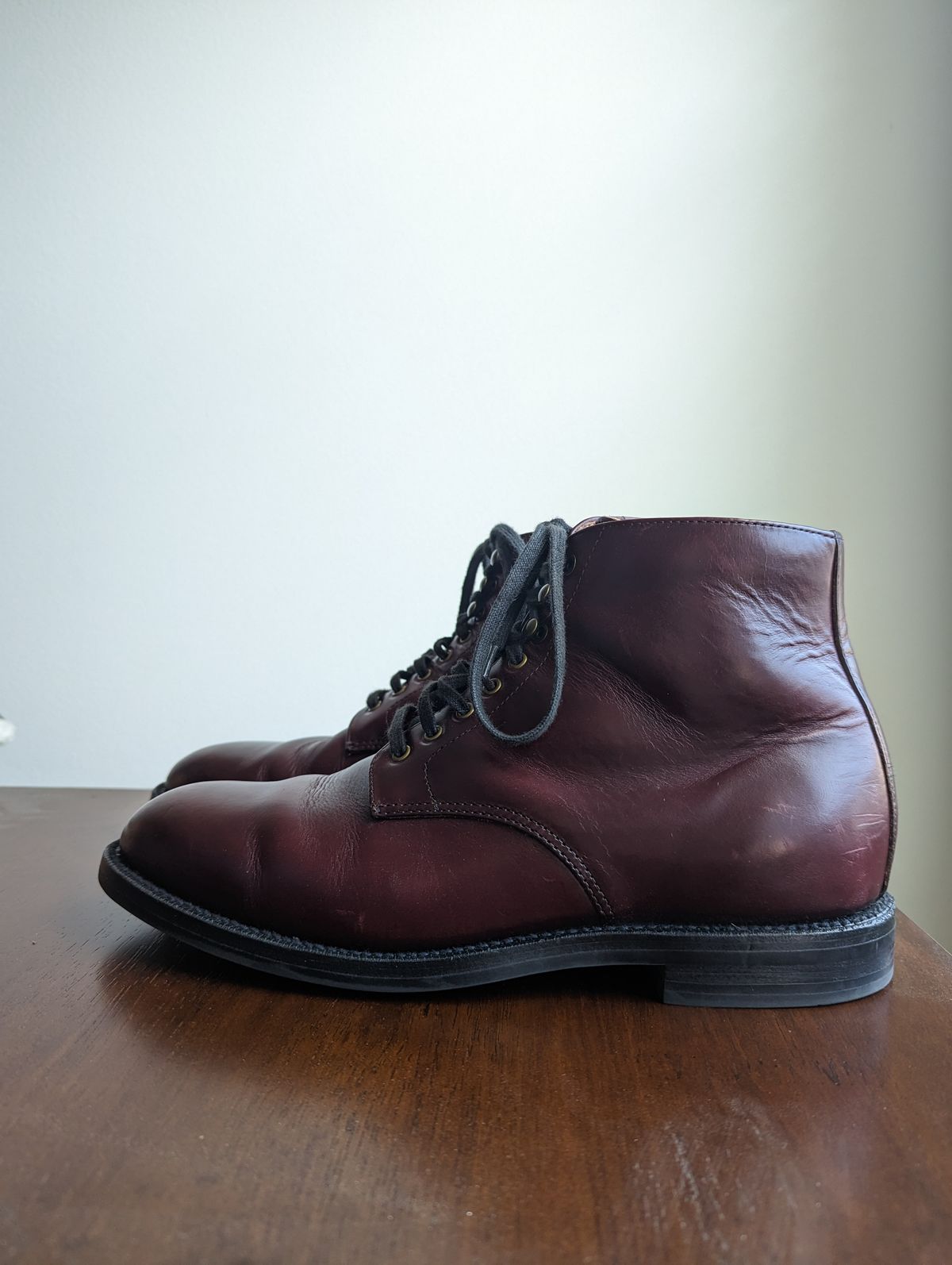 Photo by unlegends on April 2, 2023 of the Grant Stone Edward Boot in Horween Color 8 Chromexcel.