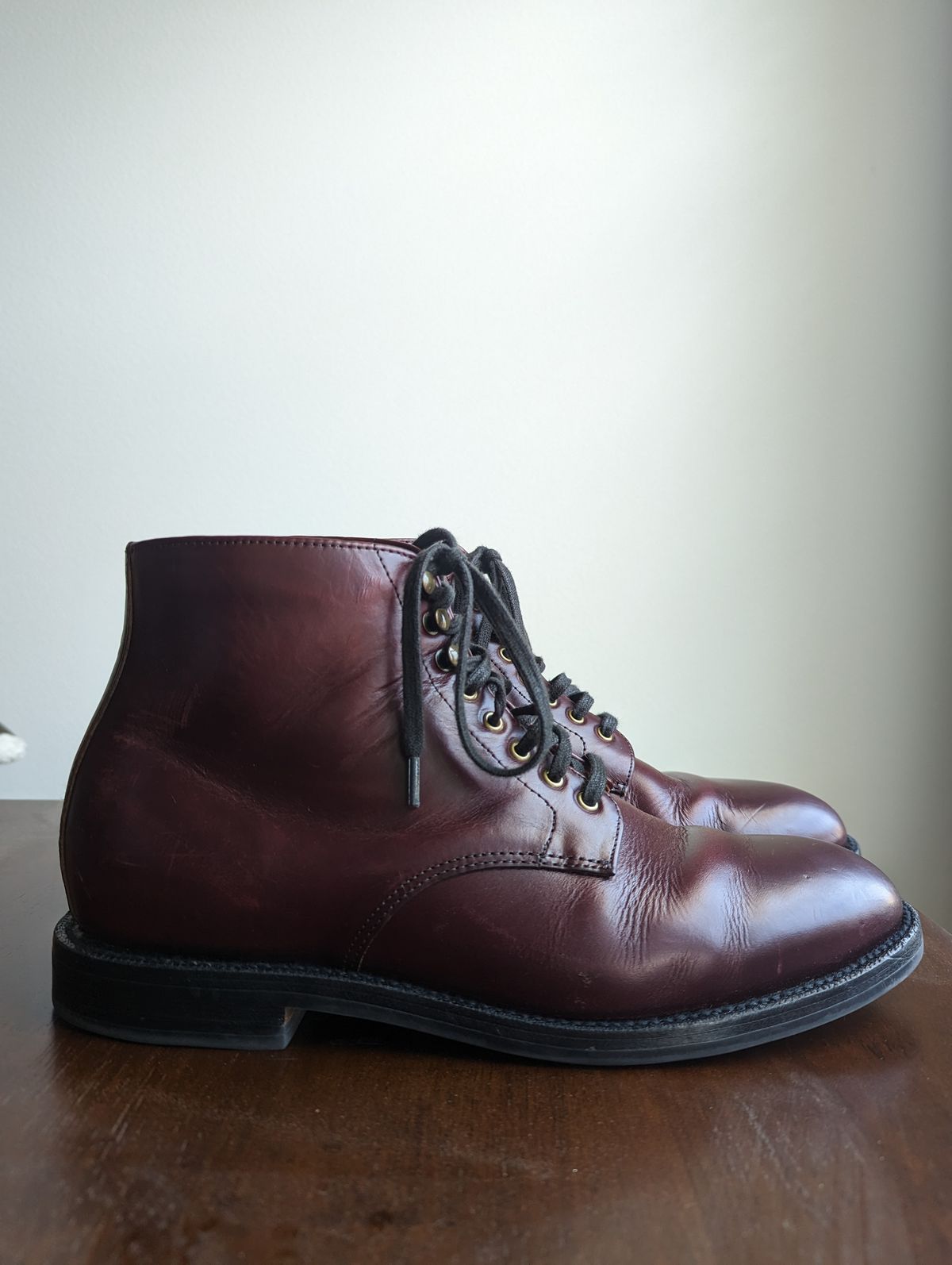 Photo by unlegends on April 2, 2023 of the Grant Stone Edward Boot in Horween Color 8 Chromexcel.