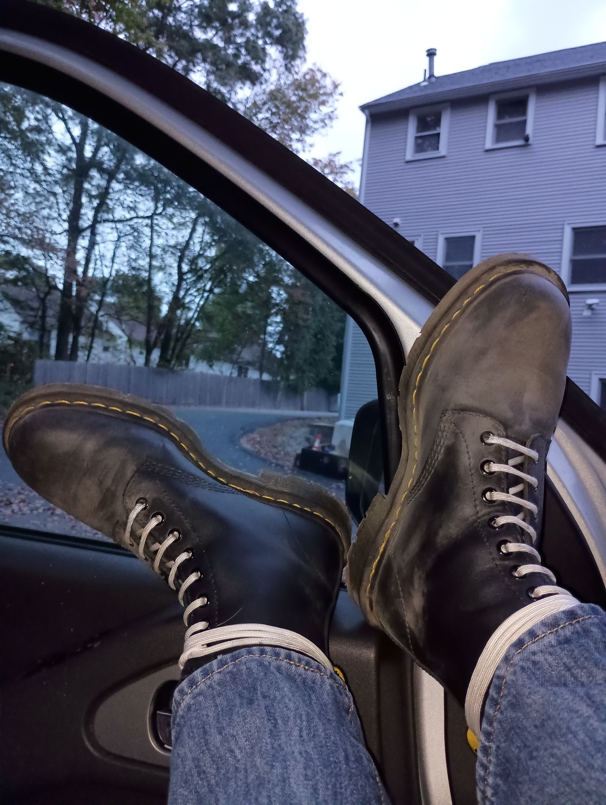 Photo by SidMc01 on October 7, 2024 of the Dr. Martens 1460 SR in Industrial Full Grain.