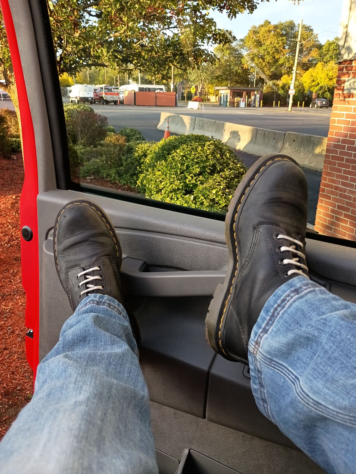 Photo by SidMc01 on October 9, 2024 of the Dr. Martens 1460 SR in Industrial Full Grain.