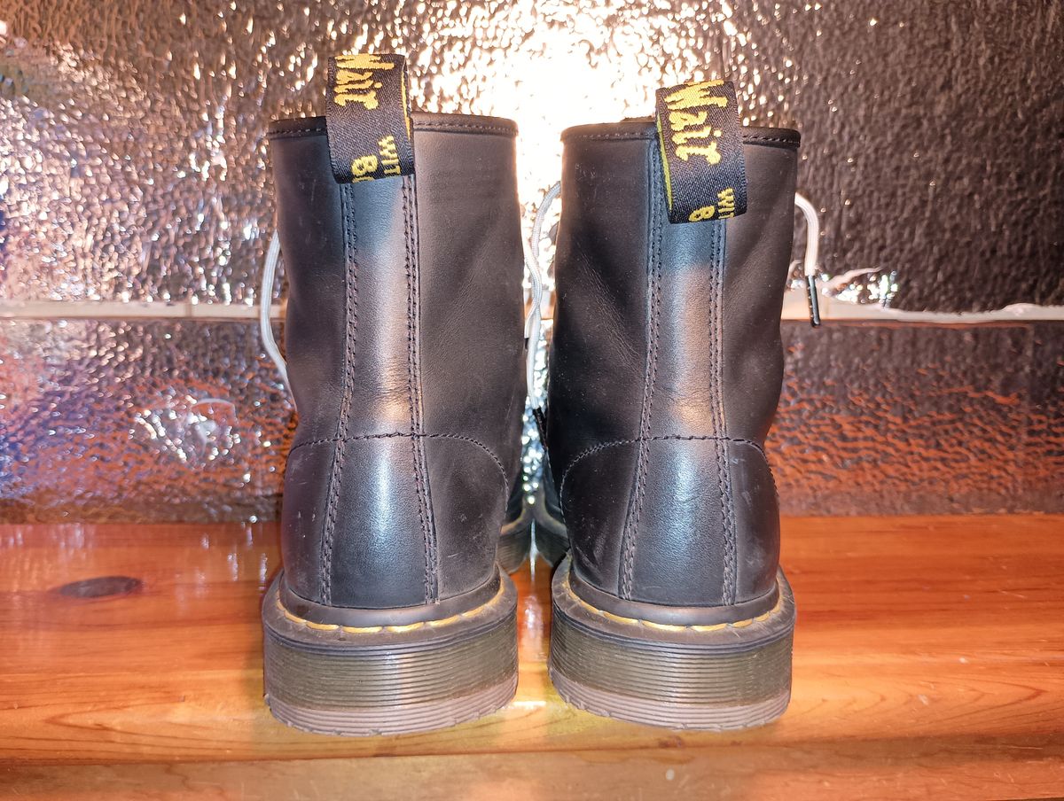 Photo by SidMc01 on November 2, 2024 of the Dr. Martens 1460 SR in Industrial Full Grain.