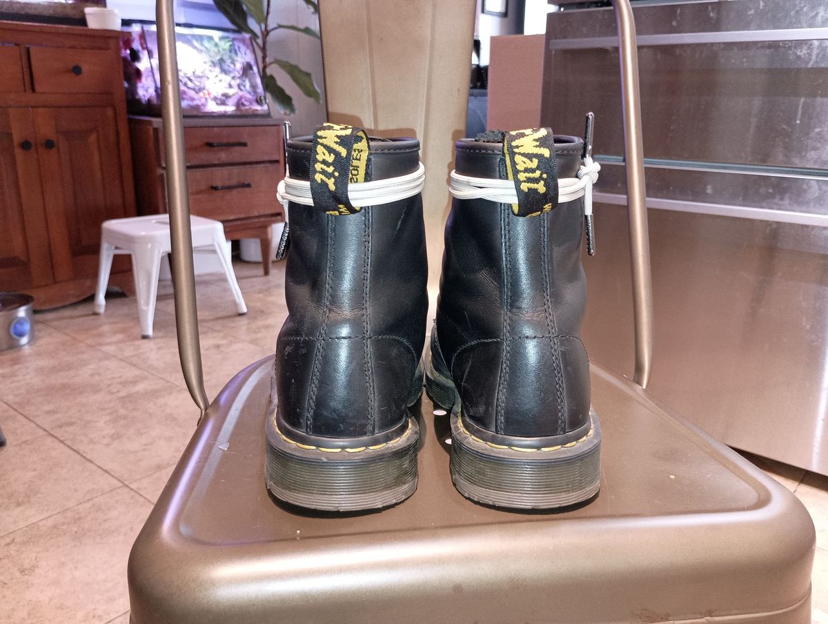 Photo by SidMc01 on January 5, 2025 of the Dr. Martens 1460 SR in Industrial Full Grain.