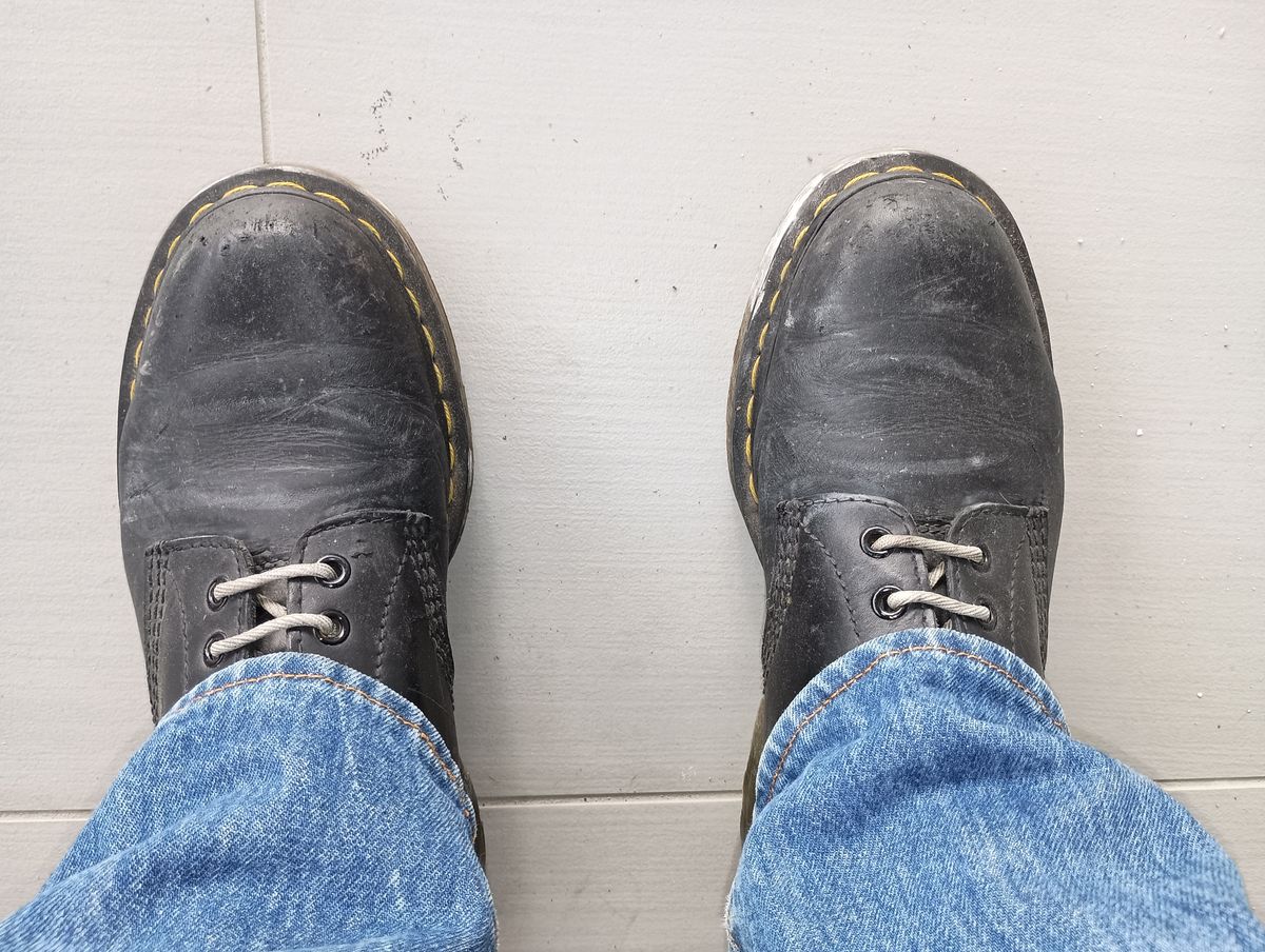 Photo by SidMc01 on January 7, 2025 of the Dr. Martens 1460 SR in Industrial Full Grain.