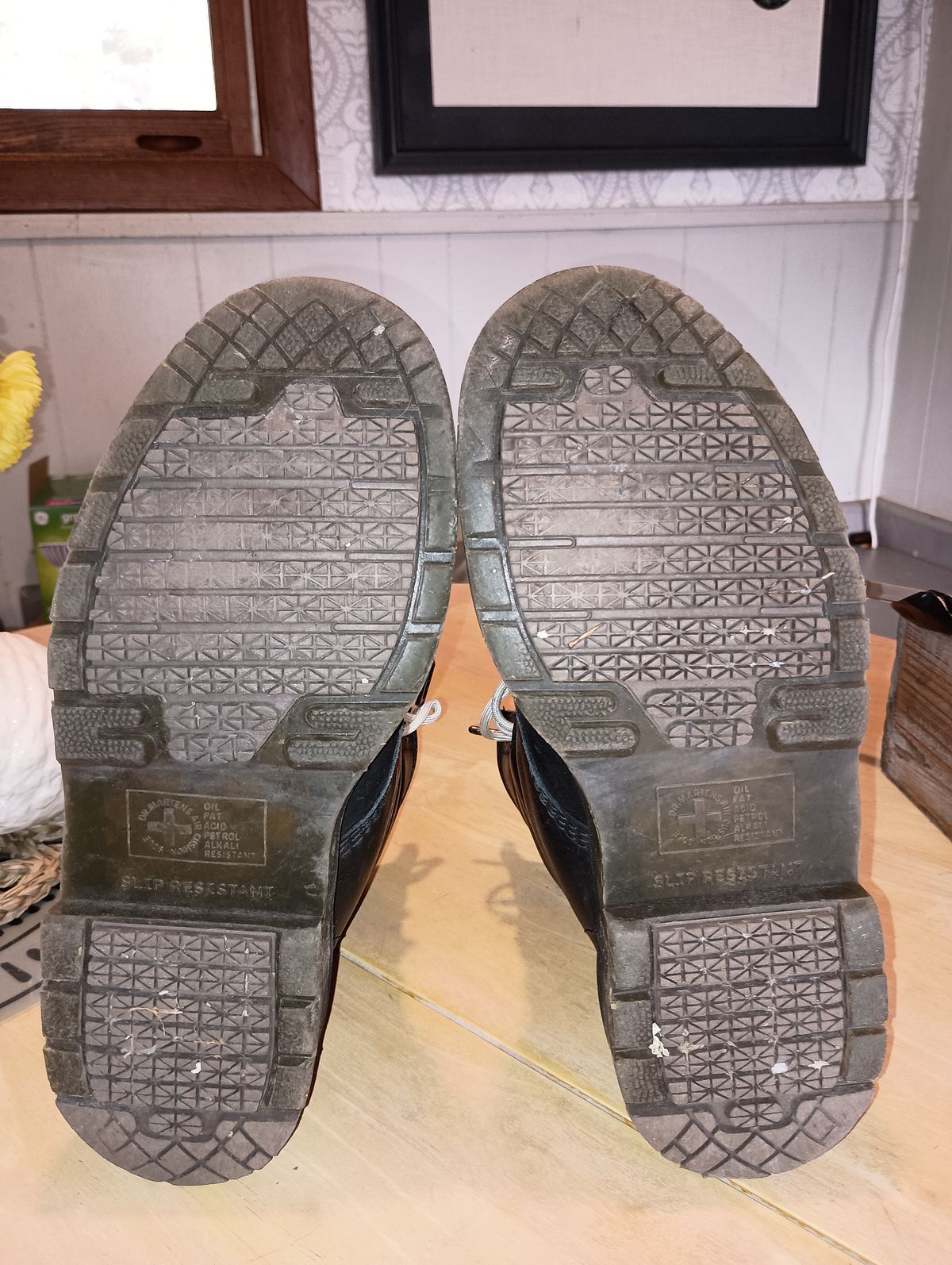 Photo by SidMc01 on March 4, 2025 of the Dr. Martens 1460 SR in Industrial Full Grain.