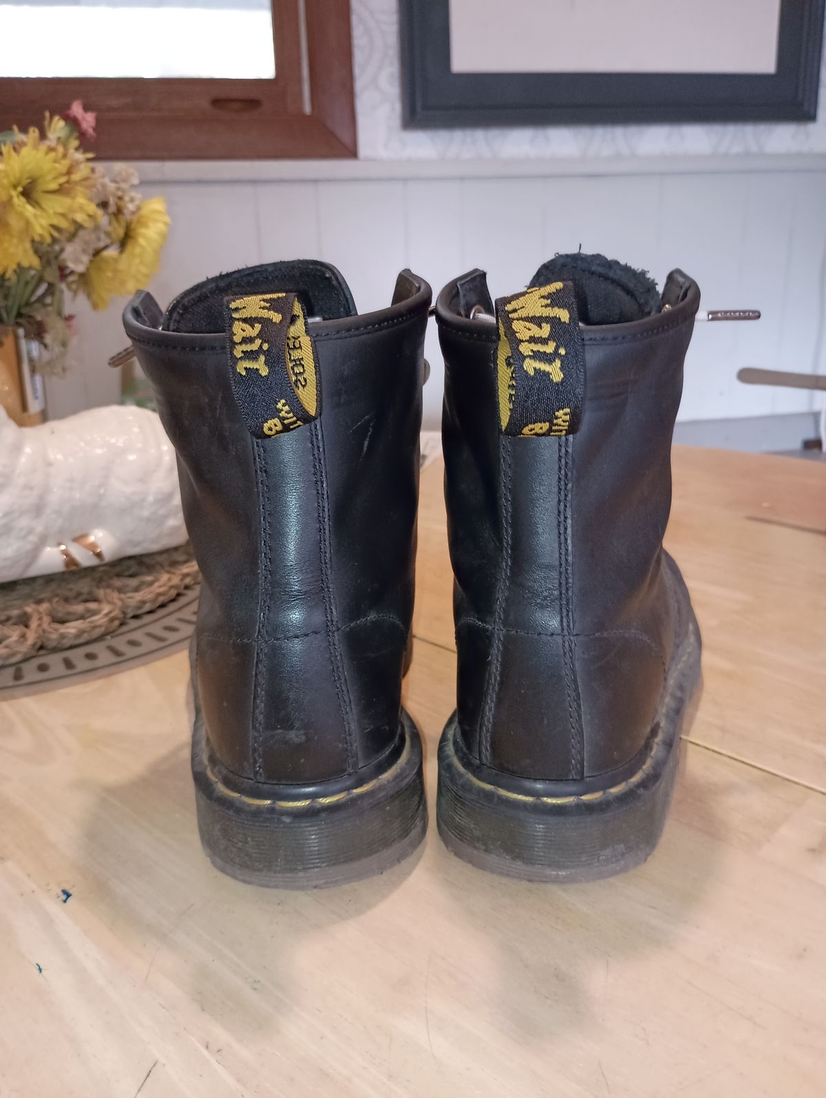 Photo by SidMc01 on March 4, 2025 of the Dr. Martens 1460 SR in Industrial Full Grain.