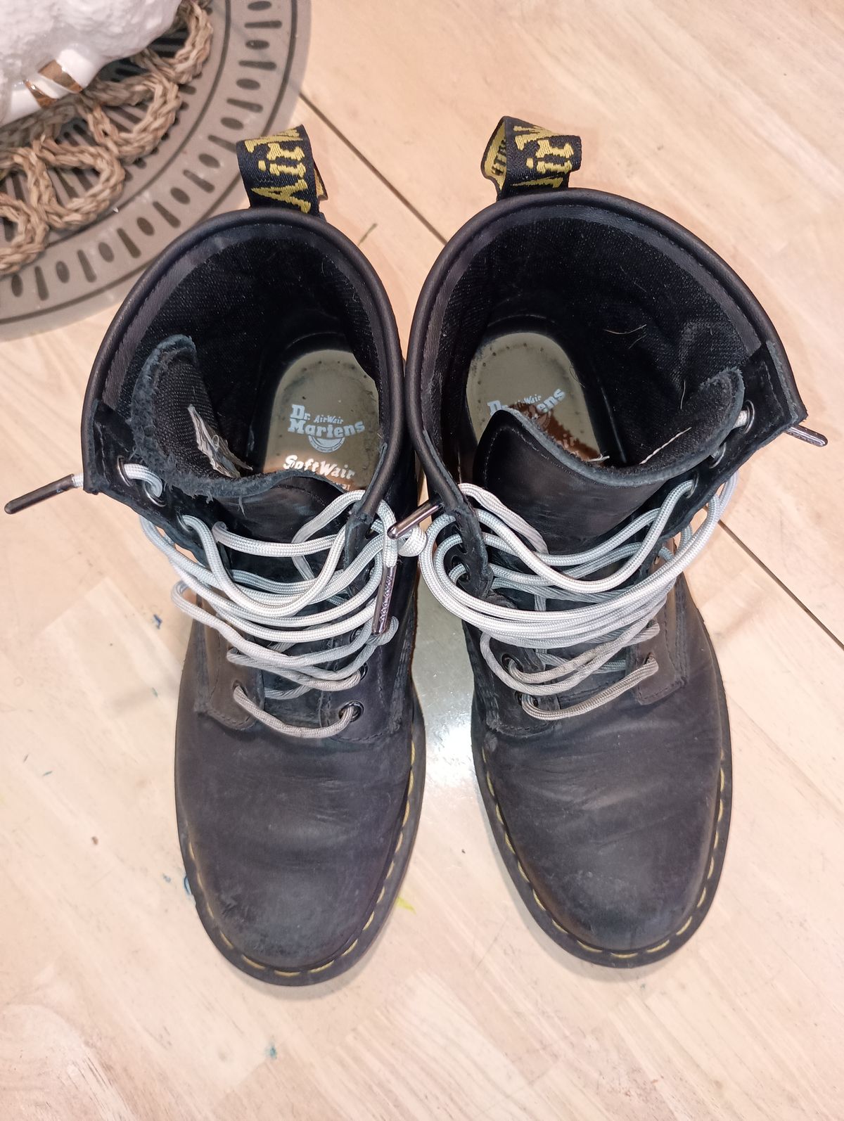 Photo by SidMc01 on March 4, 2025 of the Dr. Martens 1460 SR in Industrial Full Grain.