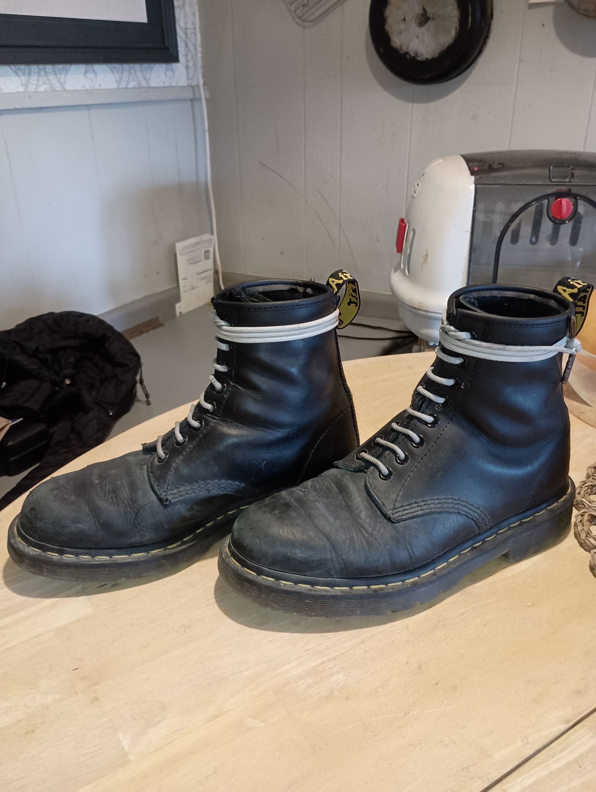 Photo by SidMc01 on April 1, 2025 of the Dr. Martens 1460 SR in Industrial Full Grain.