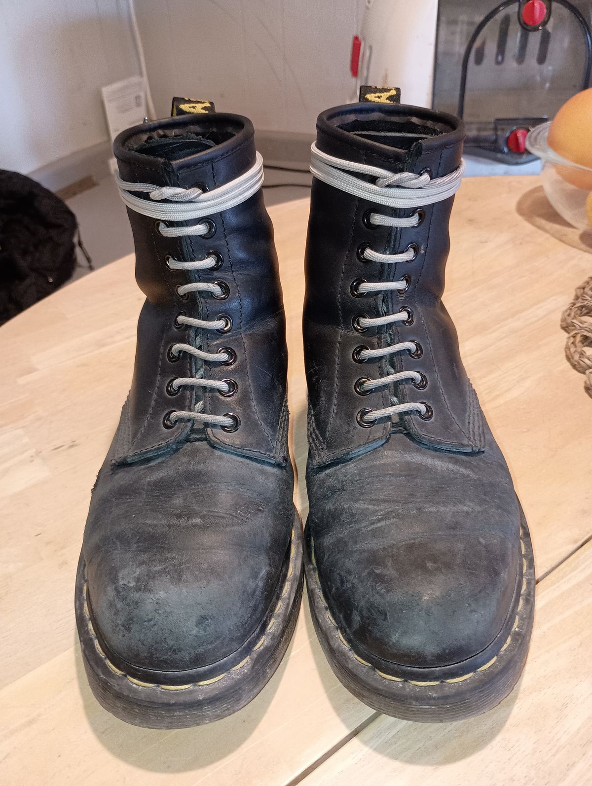 Photo by SidMc01 on April 1, 2025 of the Dr. Martens 1460 SR in Industrial Full Grain.