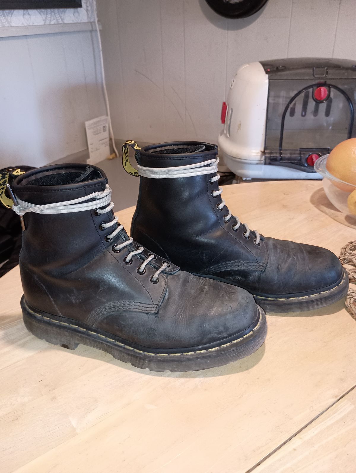 Photo by SidMc01 on April 1, 2025 of the Dr. Martens 1460 SR in Industrial Full Grain.