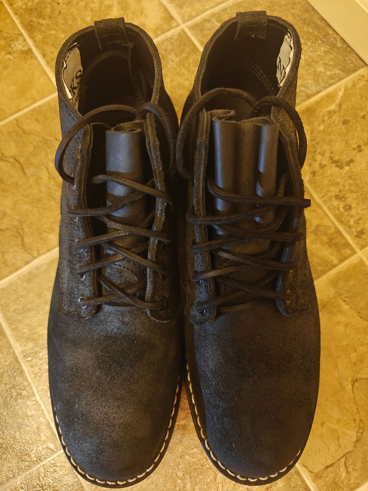 Photo by pancake_32 on October 1, 2025 of the Nicks Aldert Strider in Seidel MaxSupport Black Roughout.