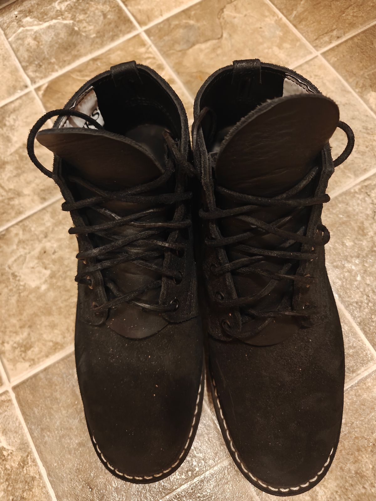 Photo by pancake_32 on November 4, 2025 of the Nicks Aldert Strider in Seidel MaxSupport Black Roughout.