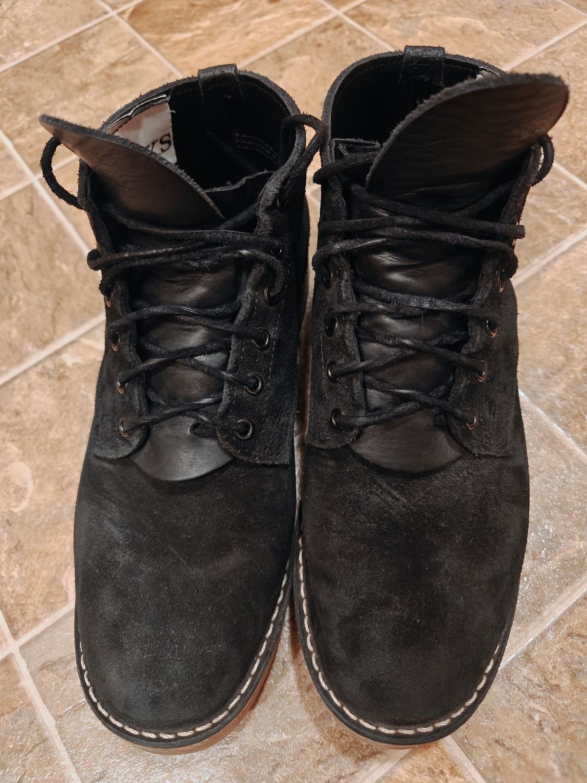 Photo by pancake_32 on February 6, 2026 of the Nicks Aldert Strider in Seidel MaxSupport Black Roughout.