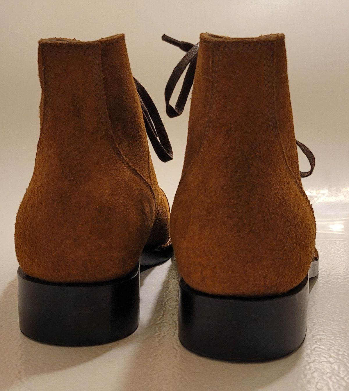 Photo by pancake_32 on October 1, 2022 of the Midas Service Boot in Indonesian Tan Roughout.