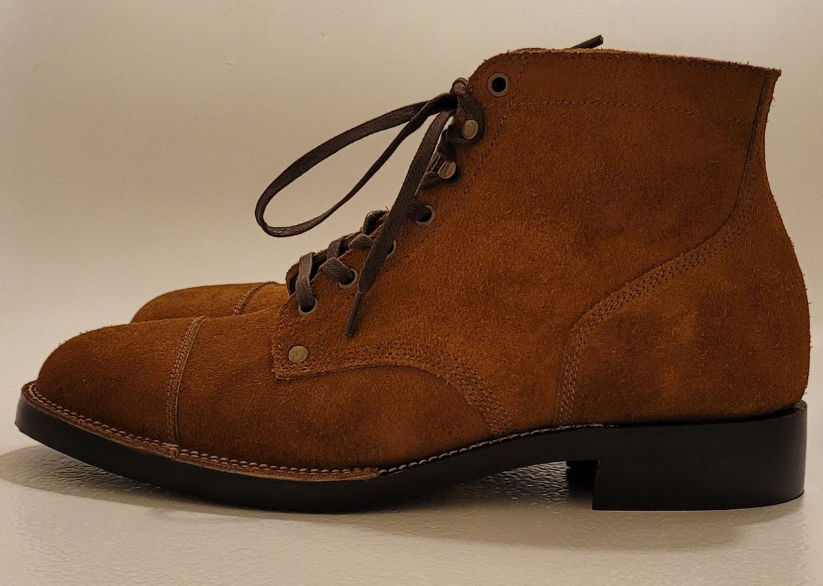 Photo by pancake_32 on October 1, 2022 of the Midas Service Boot in Indonesian Tan Roughout.