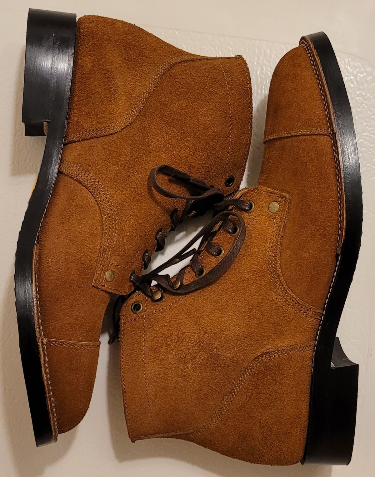 Photo by pancake_32 on October 1, 2022 of the Midas Service Boot in Indonesian Tan Roughout.
