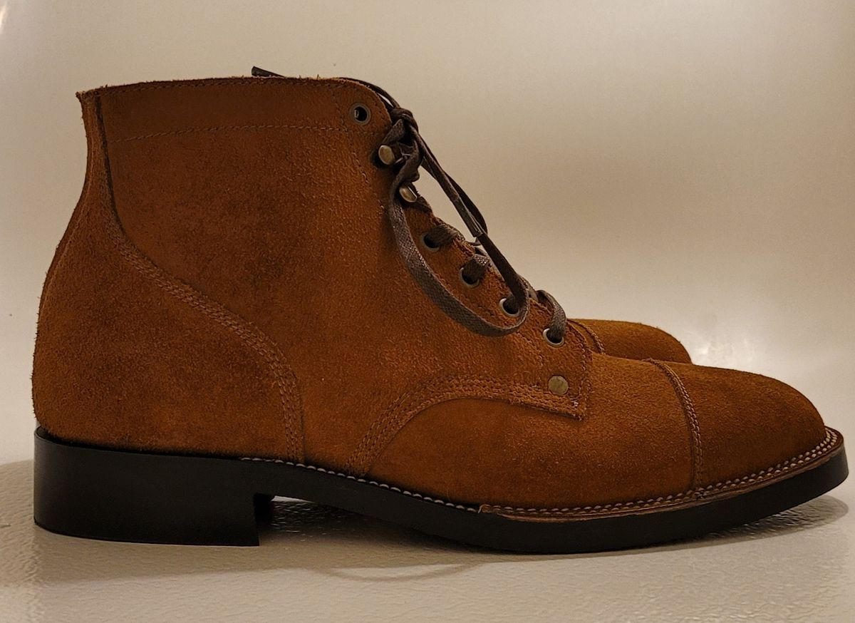 Photo by pancake_32 on October 1, 2022 of the Midas Service Boot in Indonesian Tan Roughout.