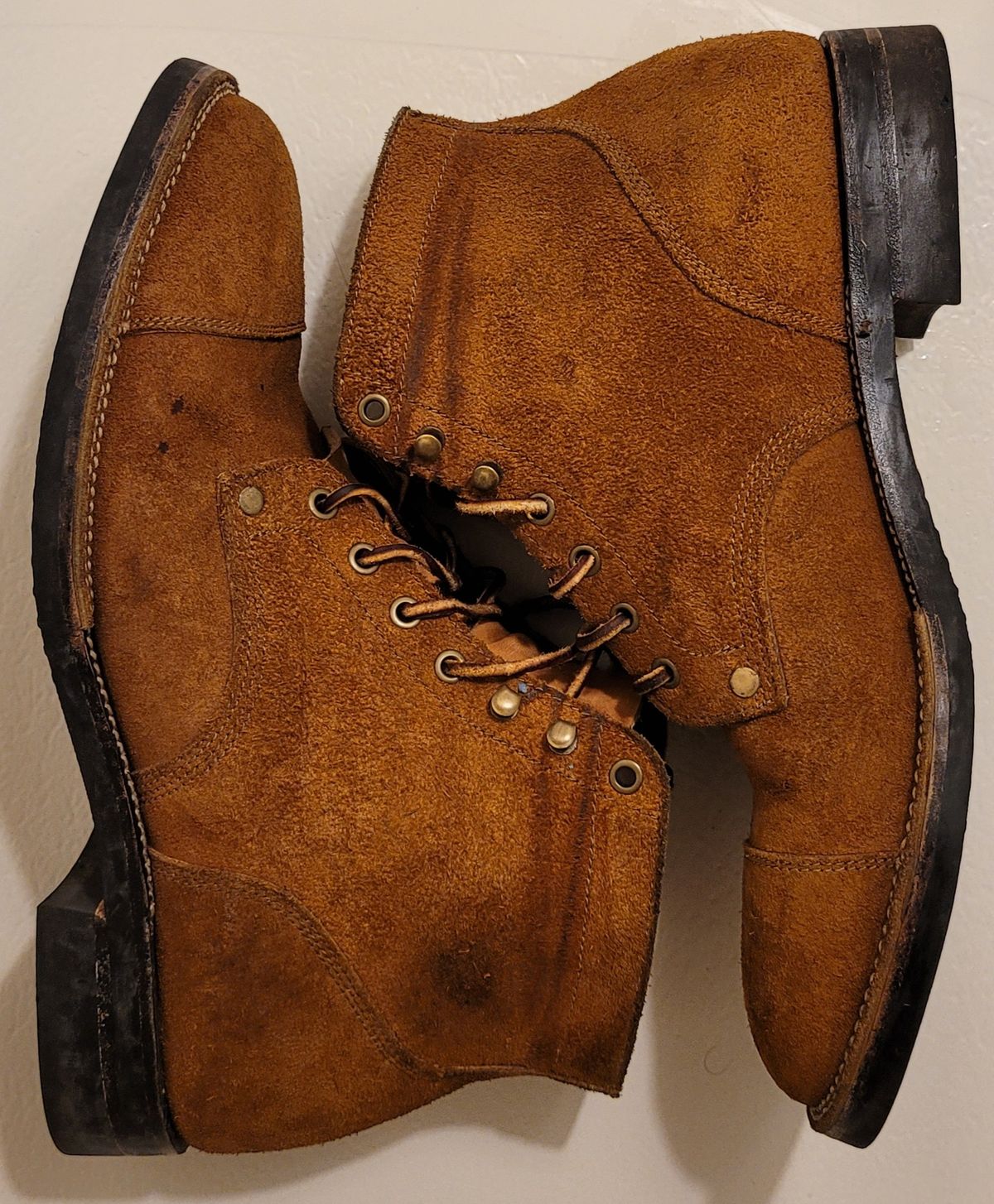 Photo by pancake_32 on November 5, 2022 of the Midas Service Boot in Indonesian Tan Roughout.