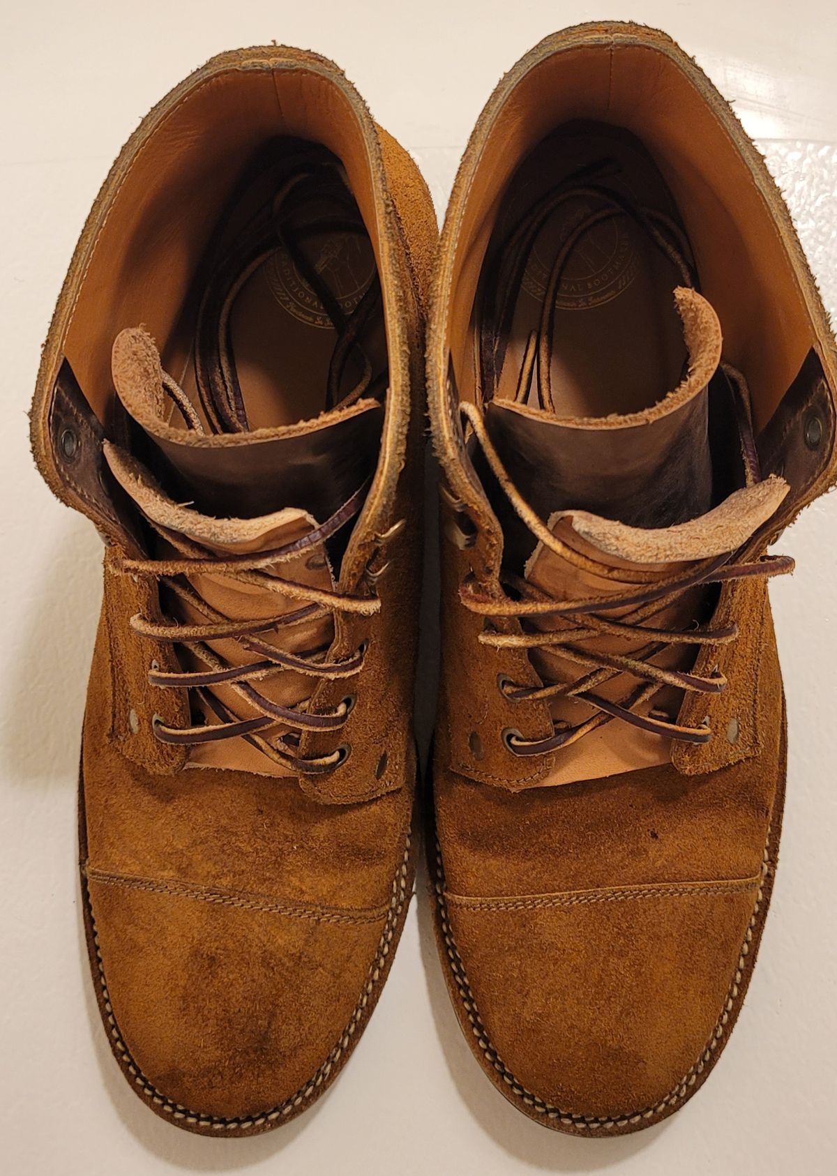 Photo by pancake_32 on November 5, 2022 of the Midas Service Boot in Indonesian Tan Roughout.