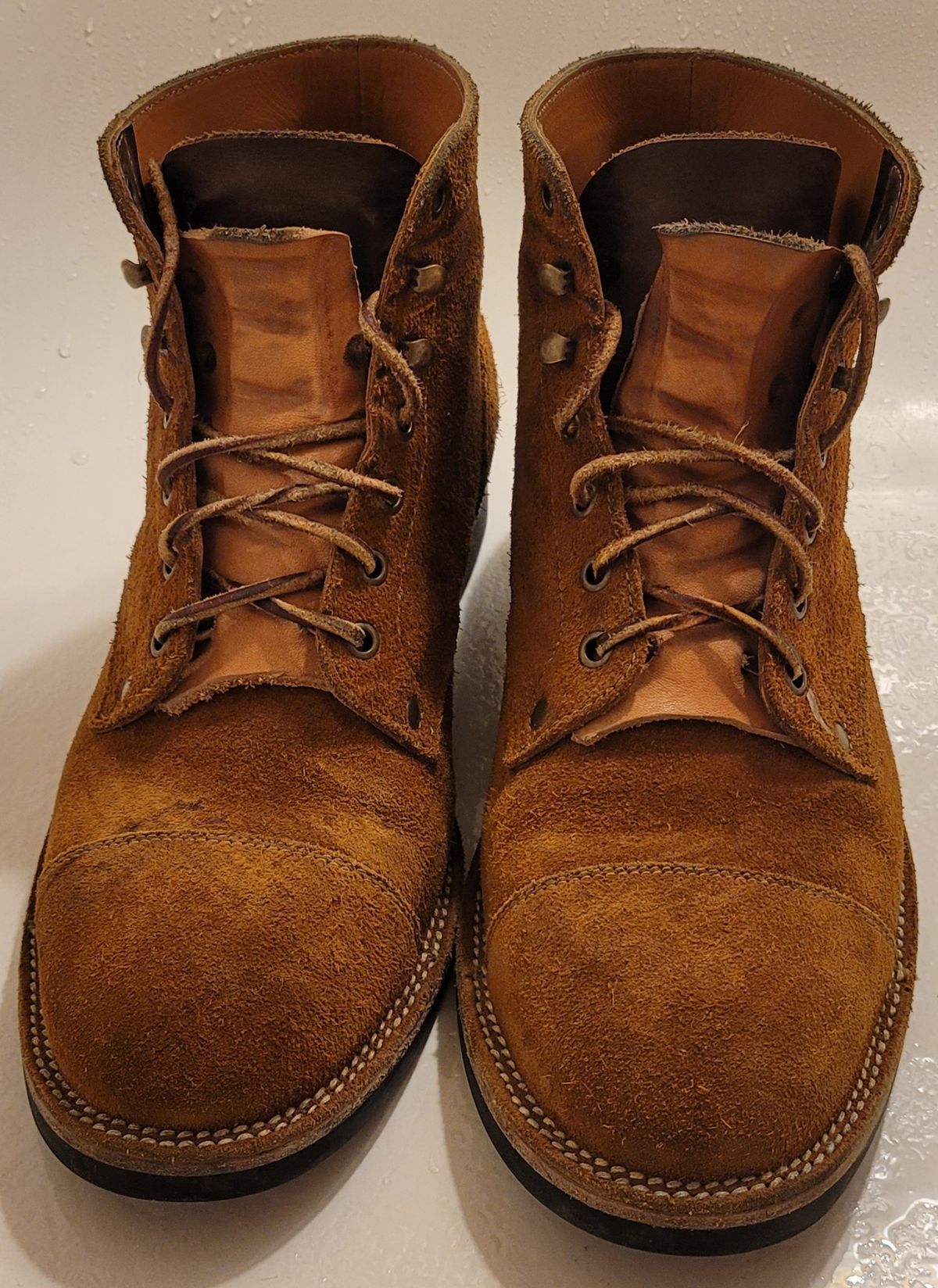 Photo by pancake_32 on February 6, 2023 of the Midas Service Boot in Indonesian Tan Roughout.