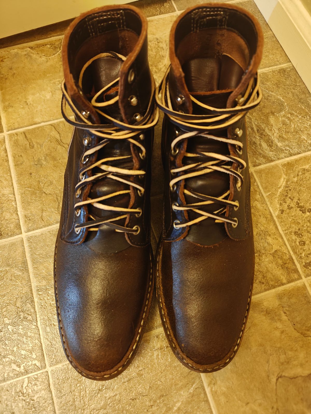 Photo by pancake_32 on October 1, 2025 of the White's MP-M1 in Seidel Brown Dress & Horween Cinnamon Waxed Flesh.