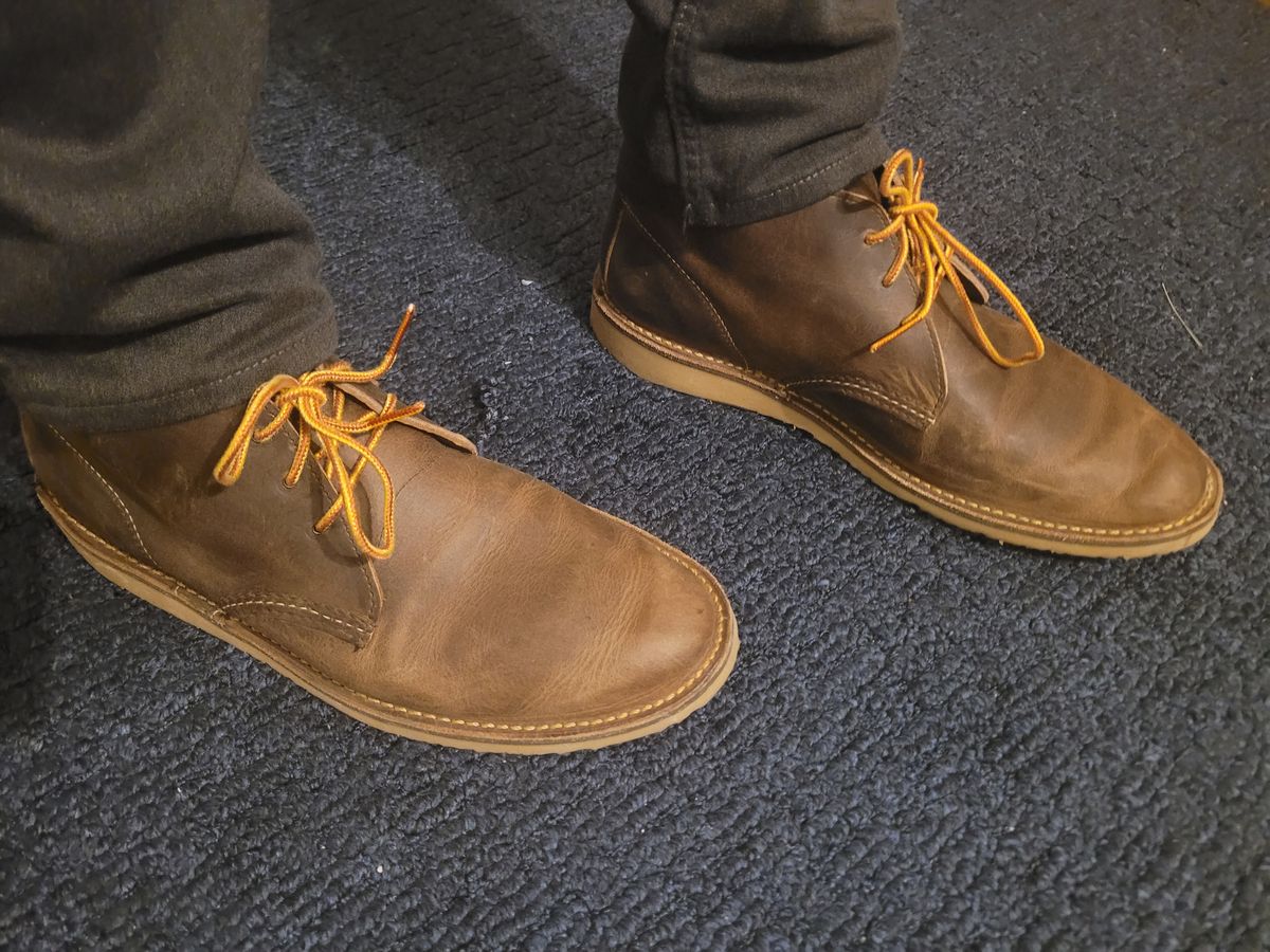 Photo by quantum_quetzal on October 21, 2024 of the Red Wing Weekender Chukka in S.B. Foot Charcoal Rough and Tough.