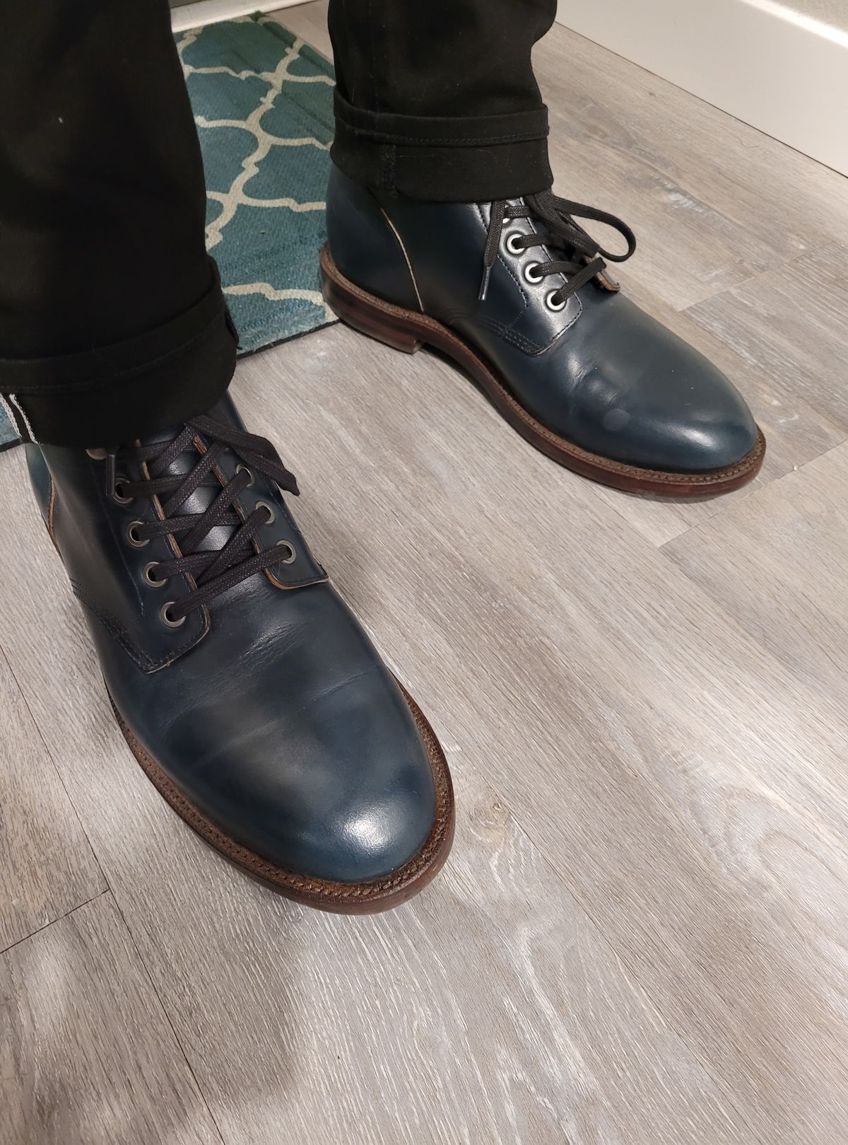 Photo by quantum_quetzal on October 29, 2022 of the Grant Stone Diesel Boot in Horween Navy Chromexcel.