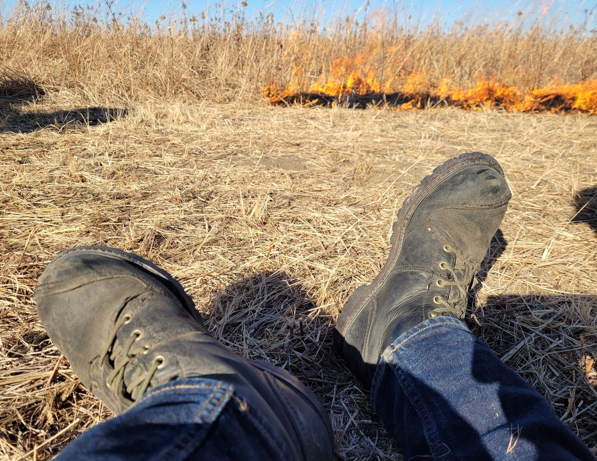 Photo by quantum_quetzal on October 26, 2022 of the Trav's Outfitter Cove 709K Kevlar Logger in Black Heavy Oil Leather.