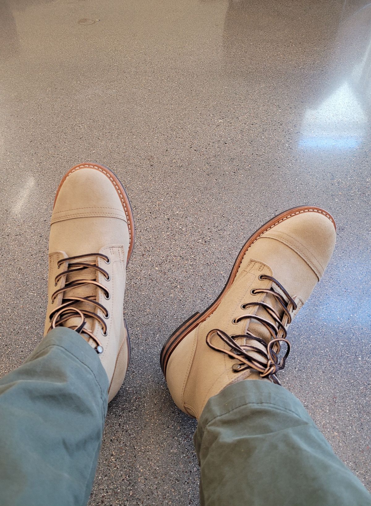 Photo by quantum_quetzal on November 1, 2022 of the Truman Service Boot in Tasman Leather Group Coyote Roughout.