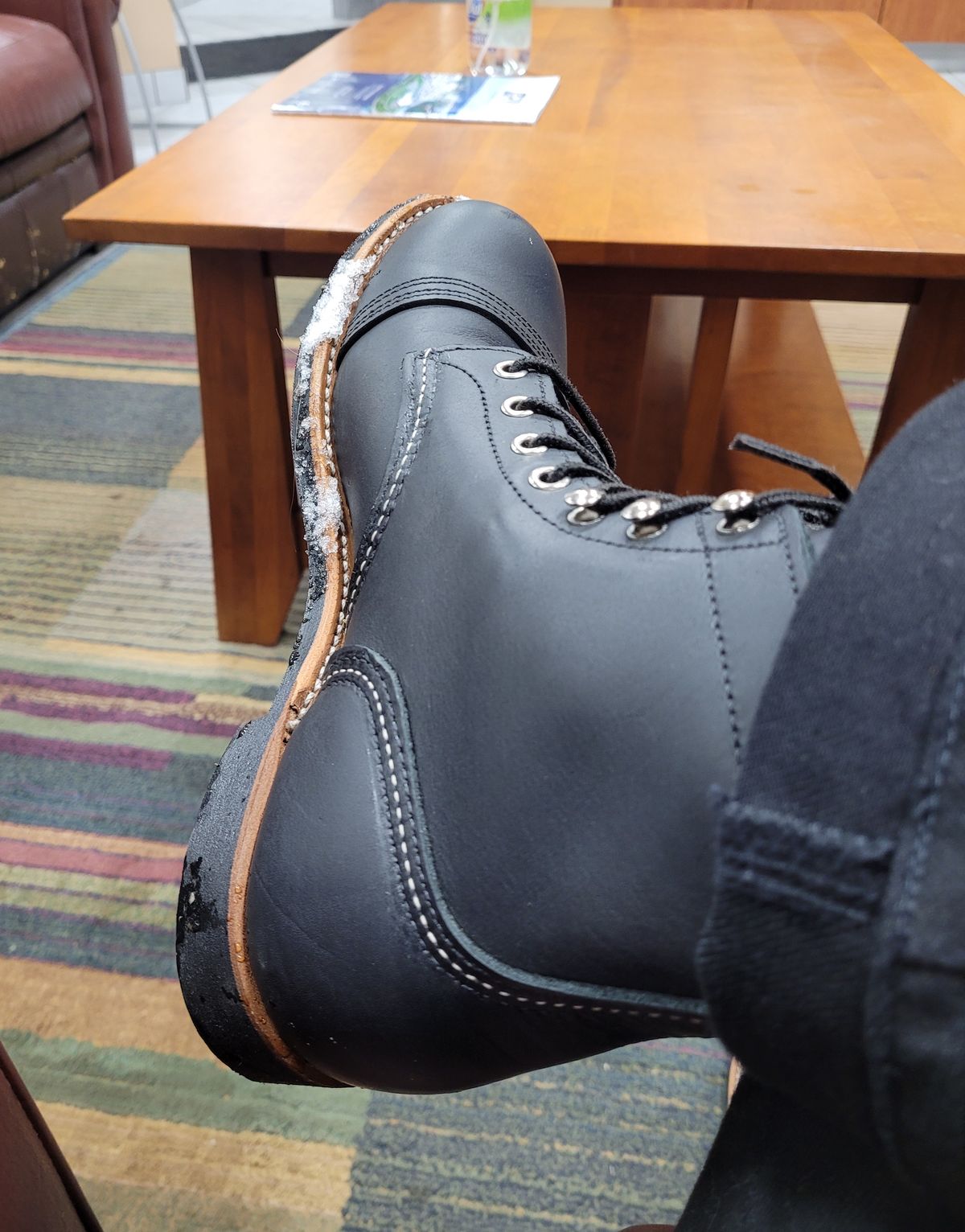 Photo by quantum_quetzal on November 17, 2022 of the Red Wing Iron Ranger in S.B. Foot Black Harness.