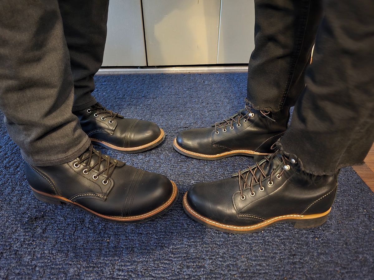 Photo by quantum_quetzal on January 1, 2025 of the Red Wing Iron Ranger in S.B. Foot Black Harness.