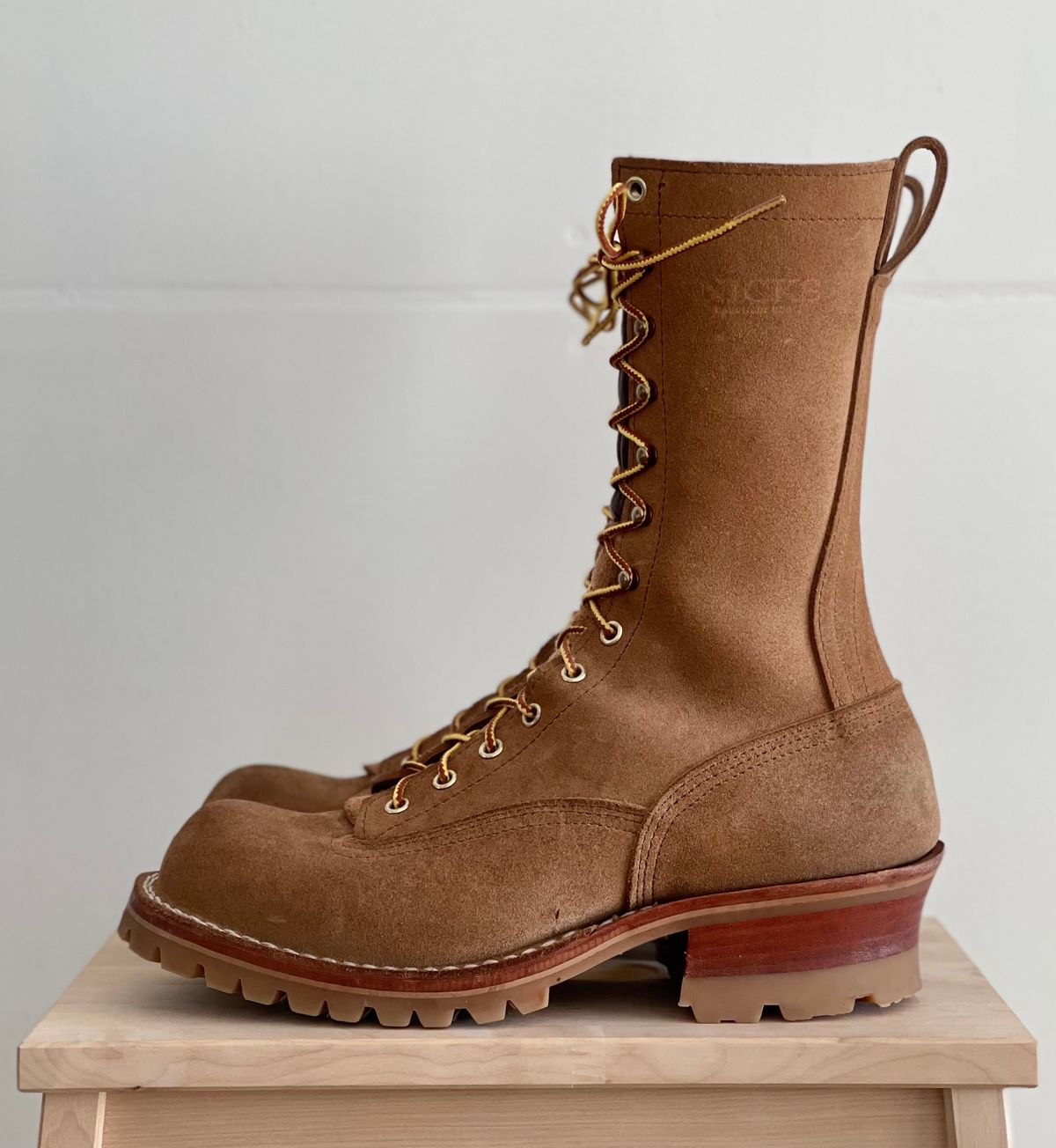 Photo by hetpaul on April 4, 2023 of the Nicks BuilderPro in Seidel 1964 Tan Roughout.