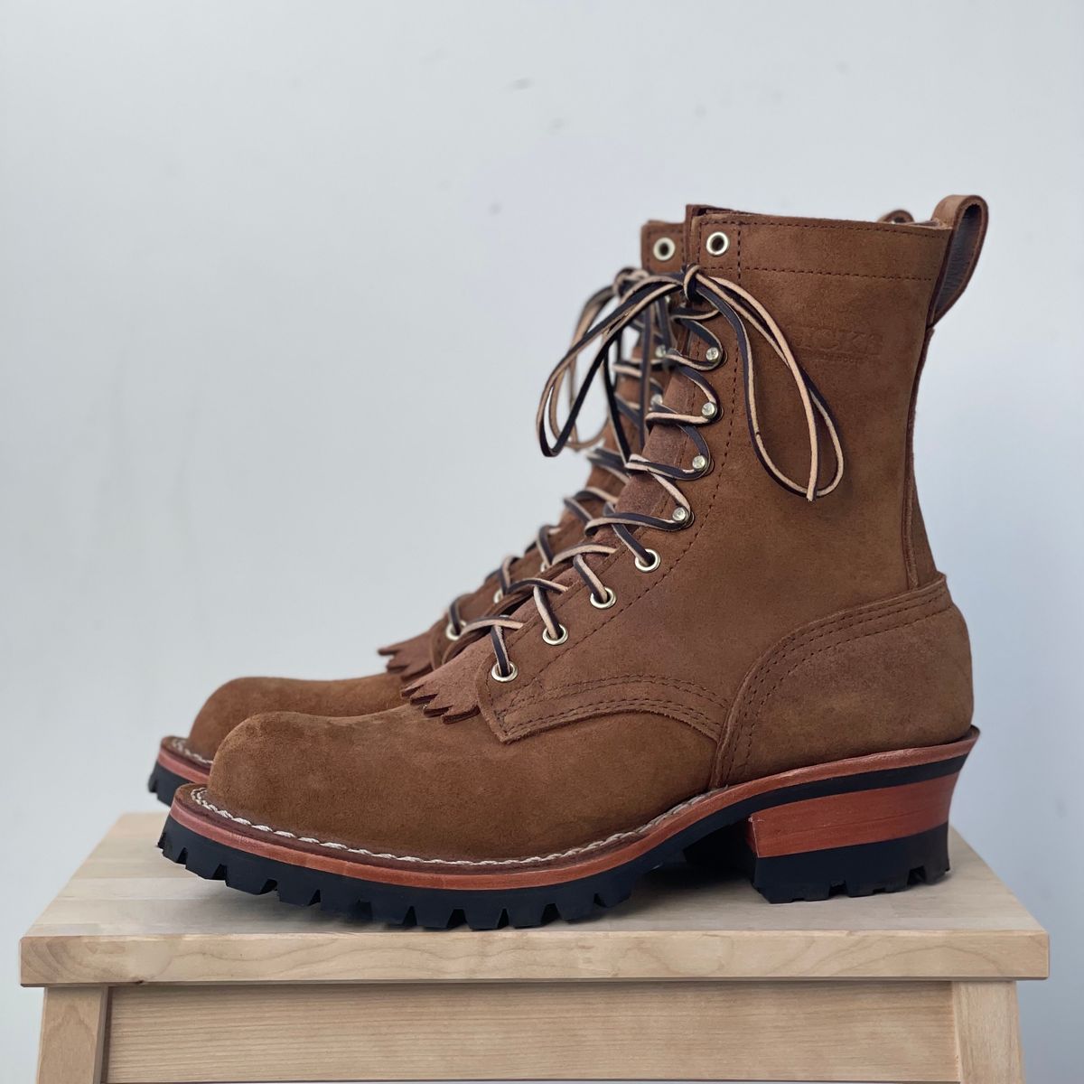 Photo by hetpaul on October 1, 2023 of the Nicks BuilderPro in Seidel 1964 Brown Roughout.