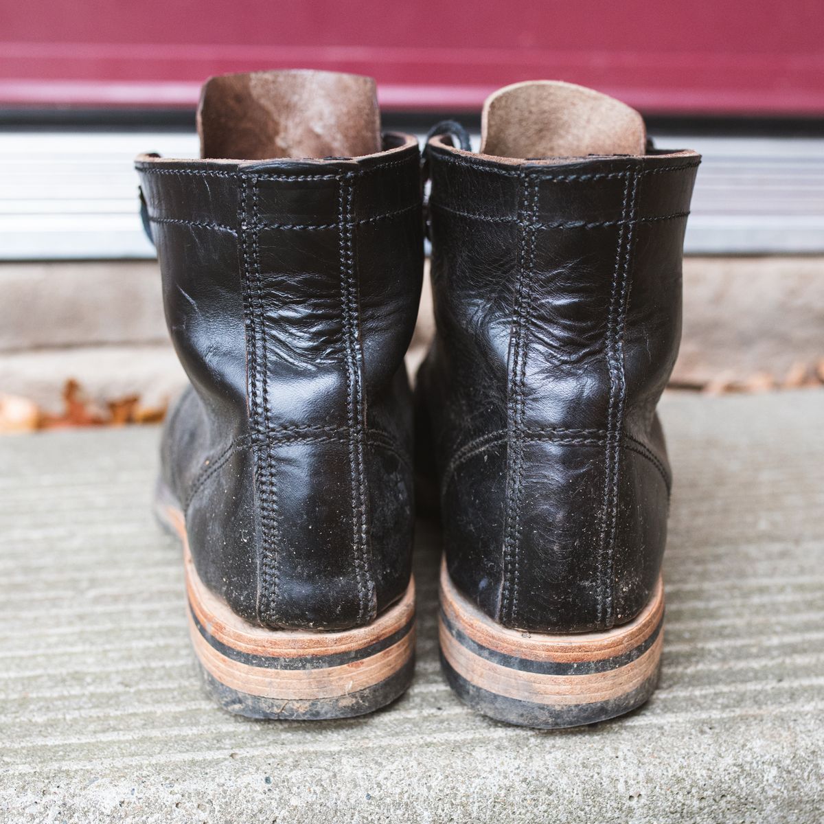 Photo by niftee_thrifteee on December 1, 2022 of the Virtus Leather Unlisted Model in Horween Black Chromexcel Horsebutt.