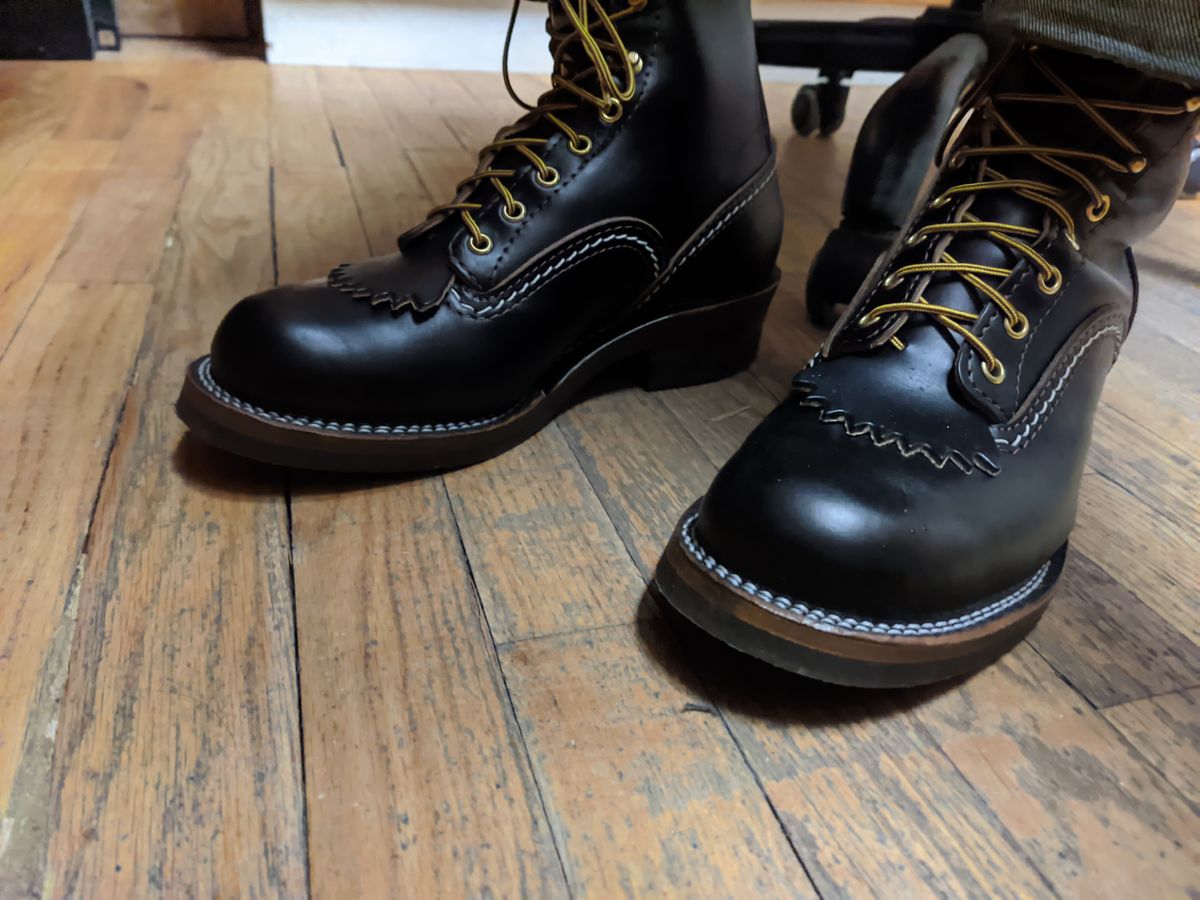 Photo by Coop on October 17, 2024 of the Wesco Jobmaster in Horween Black Chromexcel Horsehide.