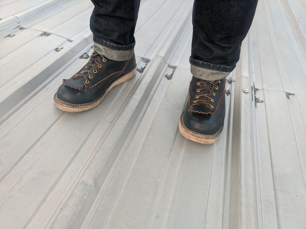 Photo by Coop on December 1, 2023 of the Wesco Jobmaster in Horween Black Chromexcel Horsehide.