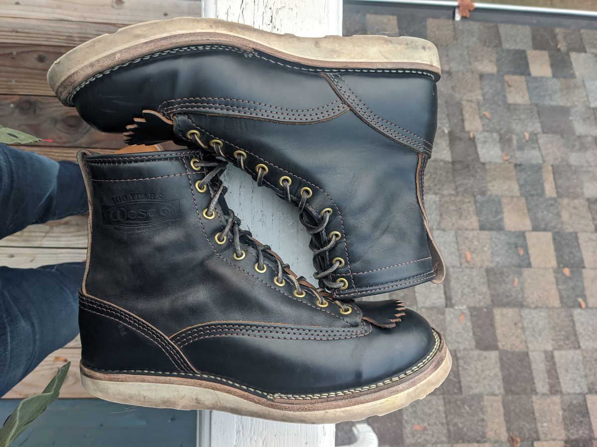 Photo by Coop on December 3, 2023 of the Wesco Jobmaster in Horween Black Chromexcel Horsehide.