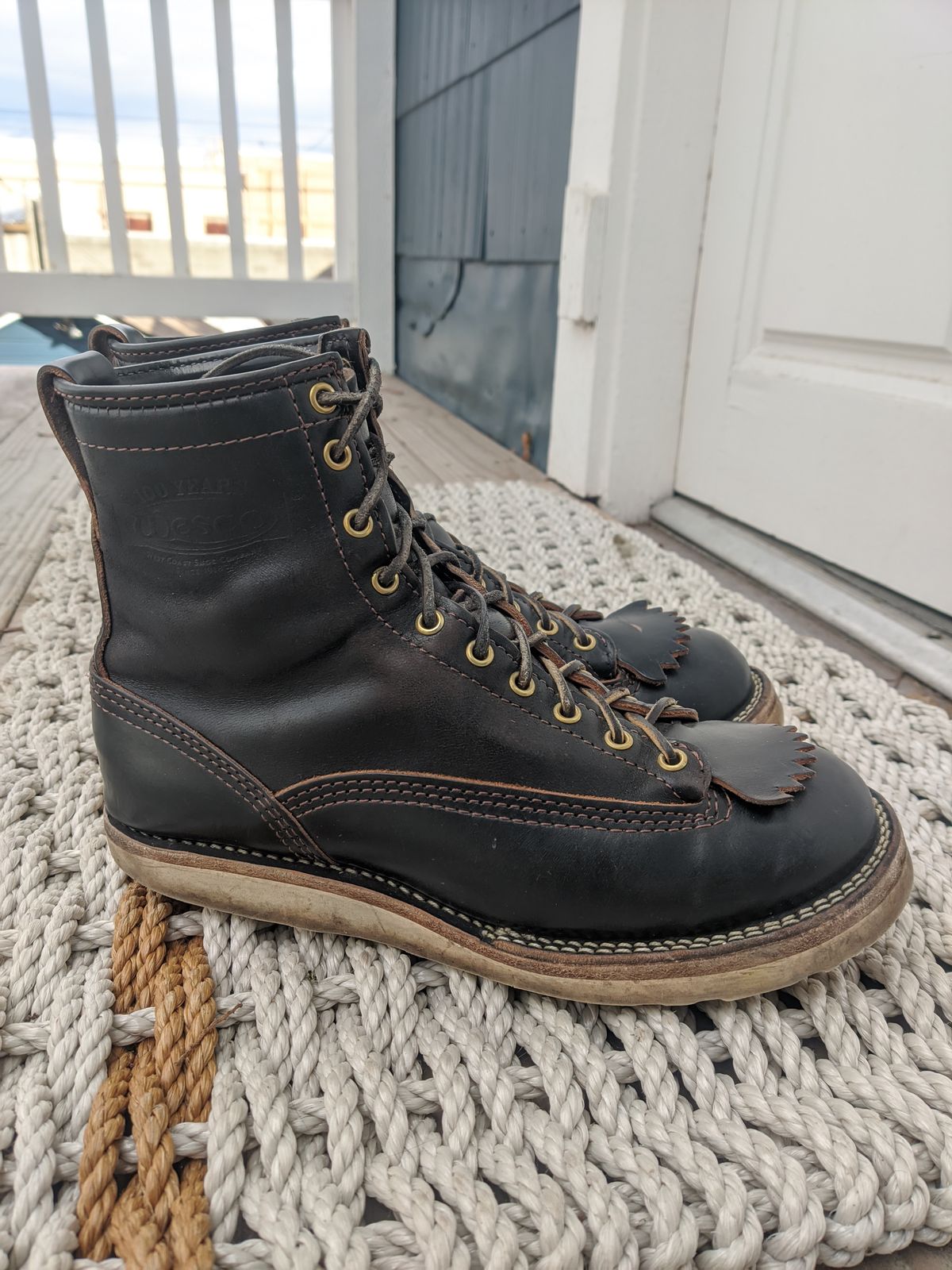 Photo by Coop on January 2, 2024 of the Wesco Jobmaster in Horween Black Chromexcel Horsehide.