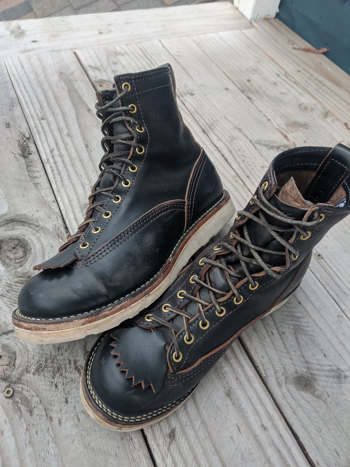 Photo by Coop on March 5, 2024 of the Wesco Jobmaster in Horween Black Chromexcel Horsehide.