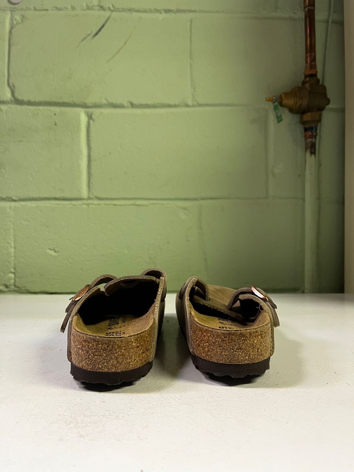 Photo by SoggySwanSongs on October 5, 2022 of the Birkenstock Boston in Tobacco Brown Oiled Leather.