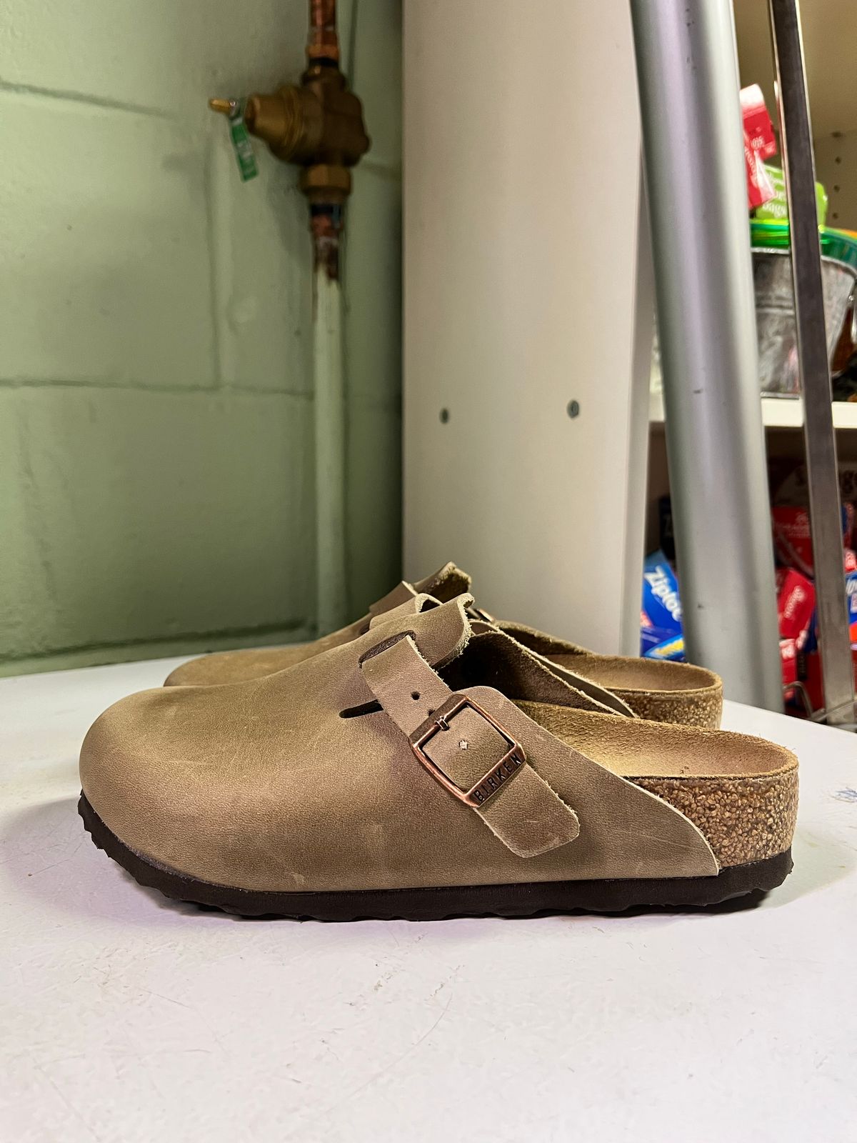 Photo by SoggySwanSongs on November 6, 2022 of the Birkenstock Boston in Tobacco Brown Oiled Leather.