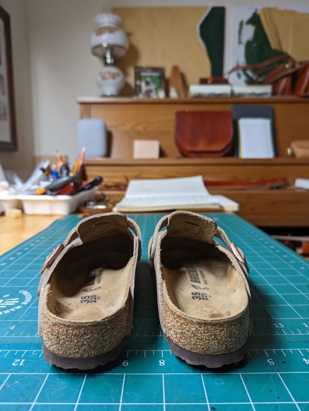 Photo by SoggySwanSongs on December 6, 2022 of the Birkenstock Boston in Tobacco Brown Oiled Leather.