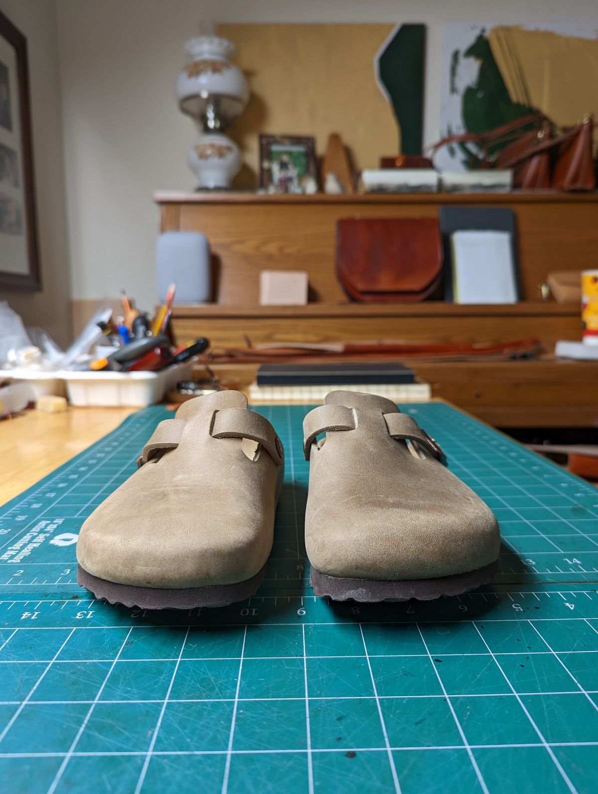 Photo by SoggySwanSongs on December 6, 2022 of the Birkenstock Boston in Tobacco Brown Oiled Leather.